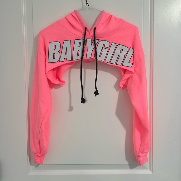 Top - Picture 1 of 8